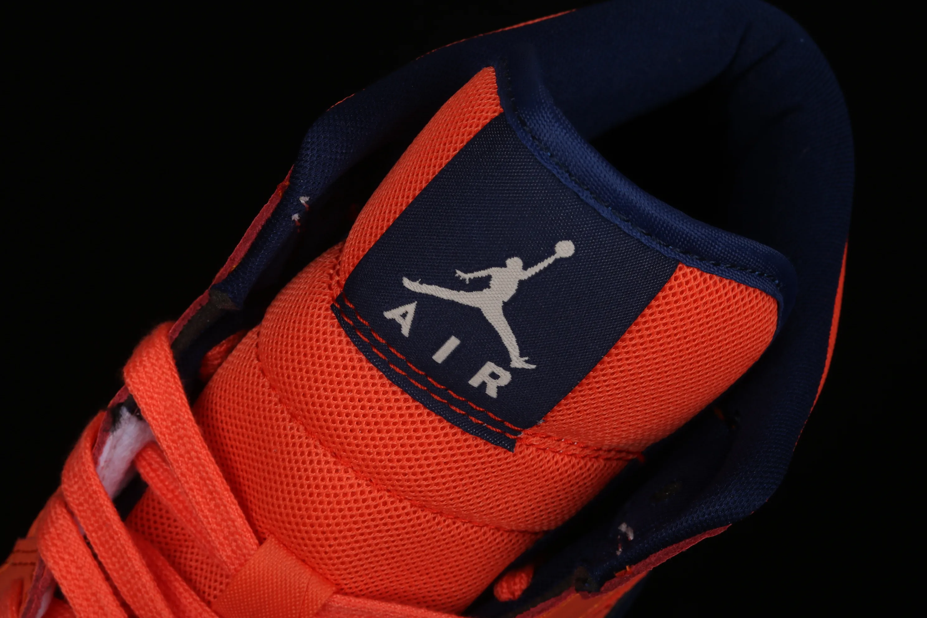 All categories Air Jordan Jordan series basketball shoes Air Jordan 1 Mid Air Jordan 1 Mid AJ1 Joe 1 Zhongbang blue and orange basketball shoes CD7240-801